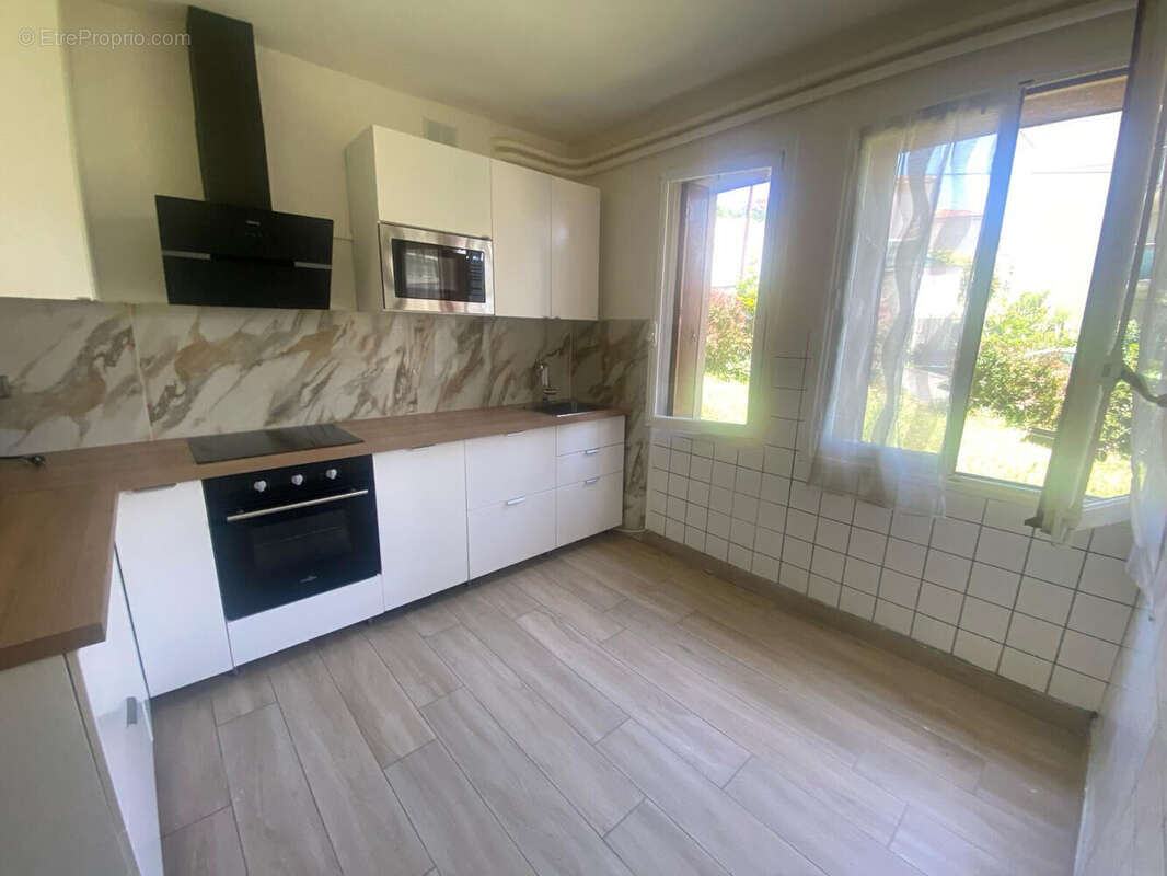 Photo 2 - Appartement à SAINT-ETIENNE