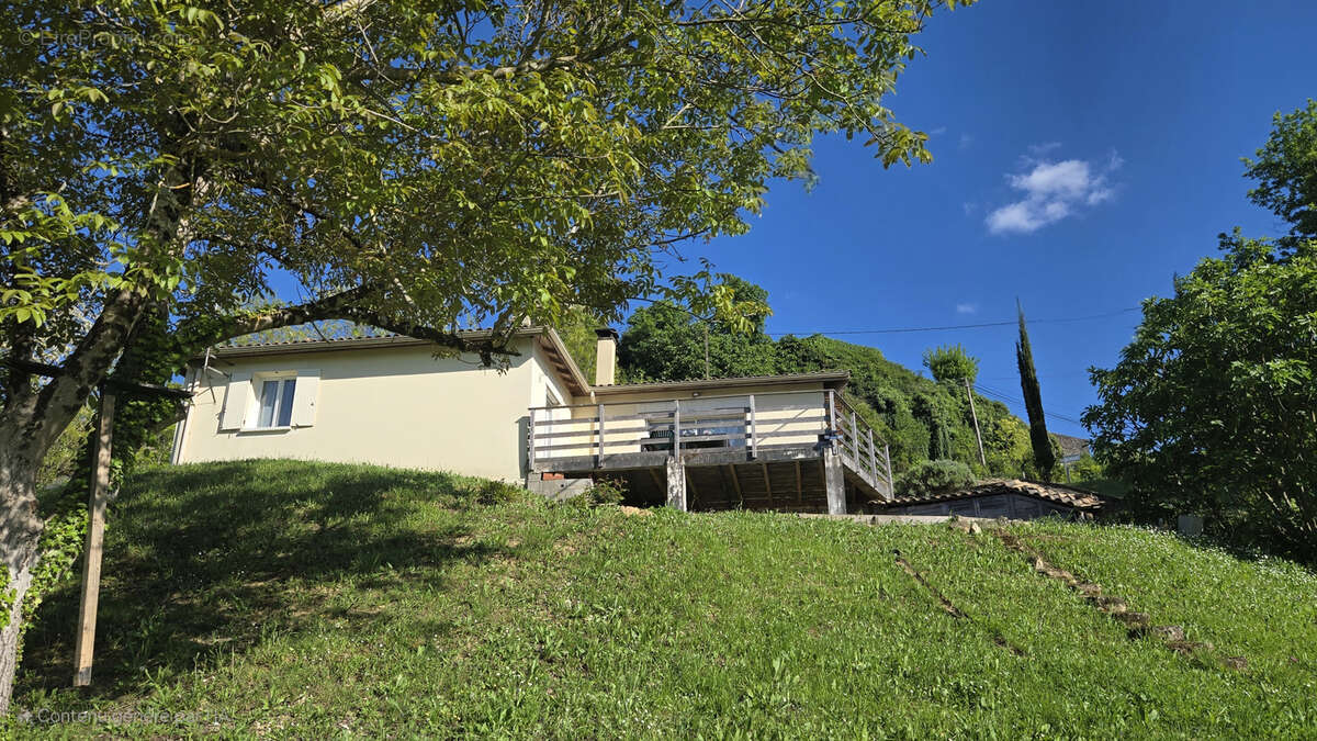 Maison à SAINT-MAGNE-DE-CASTILLON