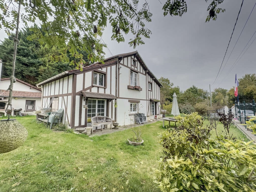 Maison à PORT-VILLEZ