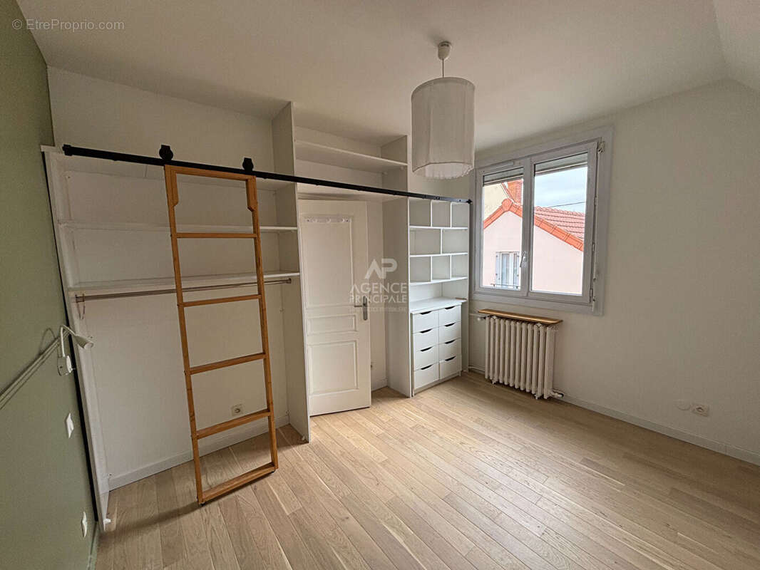 Maison - MAISONS-LAFFITTE - Quartier Saint Nicolas - Maison de 80.42m2 au sol - photo 9