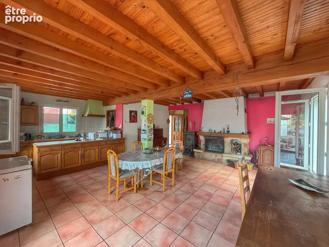 Maison d'habitation sur un terrain de 3036m2 - photo 8