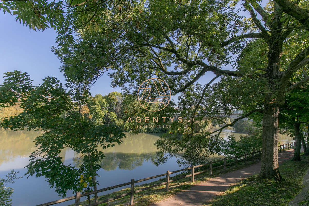 Maison à SAINT-MAUR-DES-FOSSES
