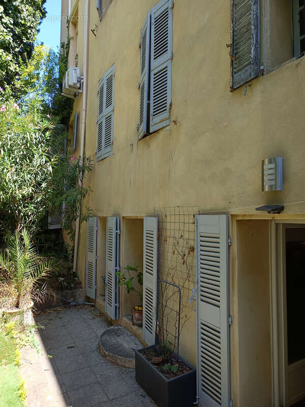 Appartement à AIX-EN-PROVENCE