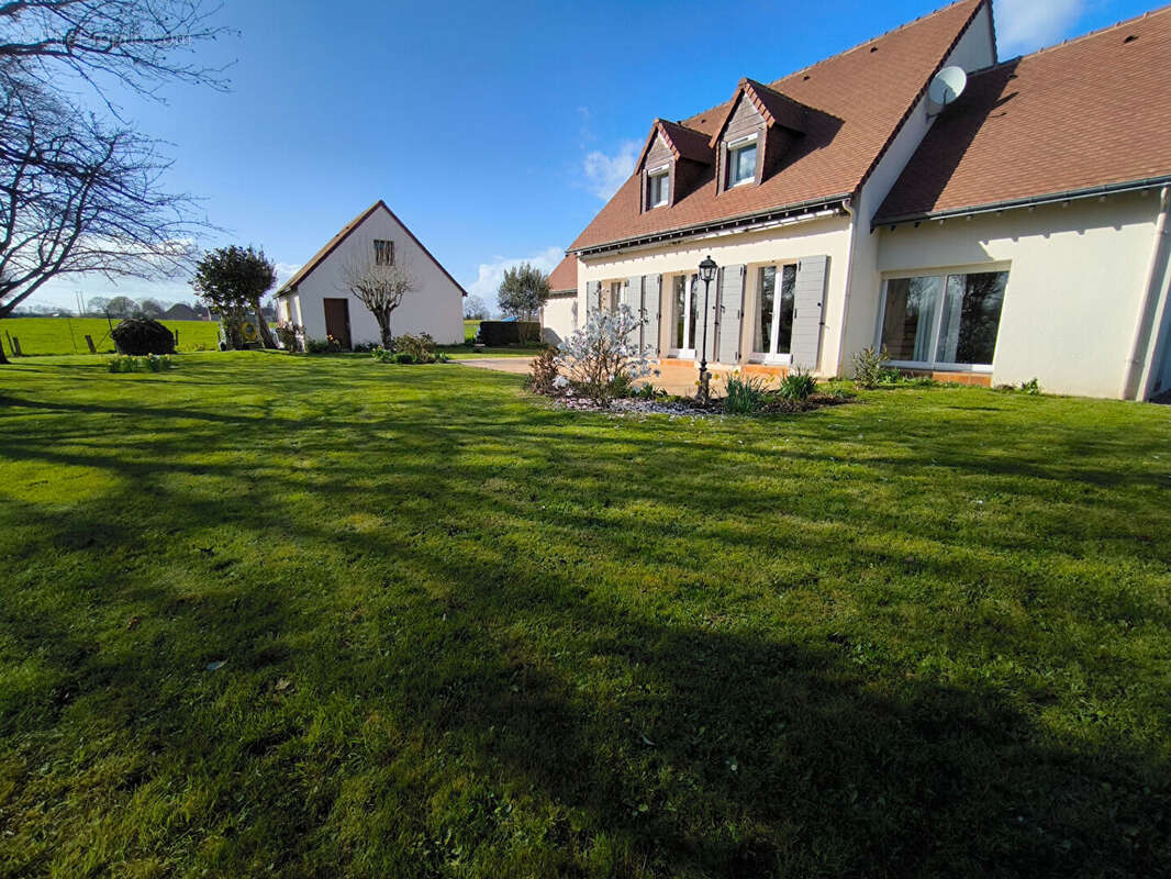 Maison à BEAUMONT-SUR-SARTHE