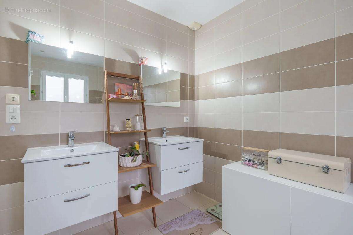 Maison à CRENEY-PRES-TROYES