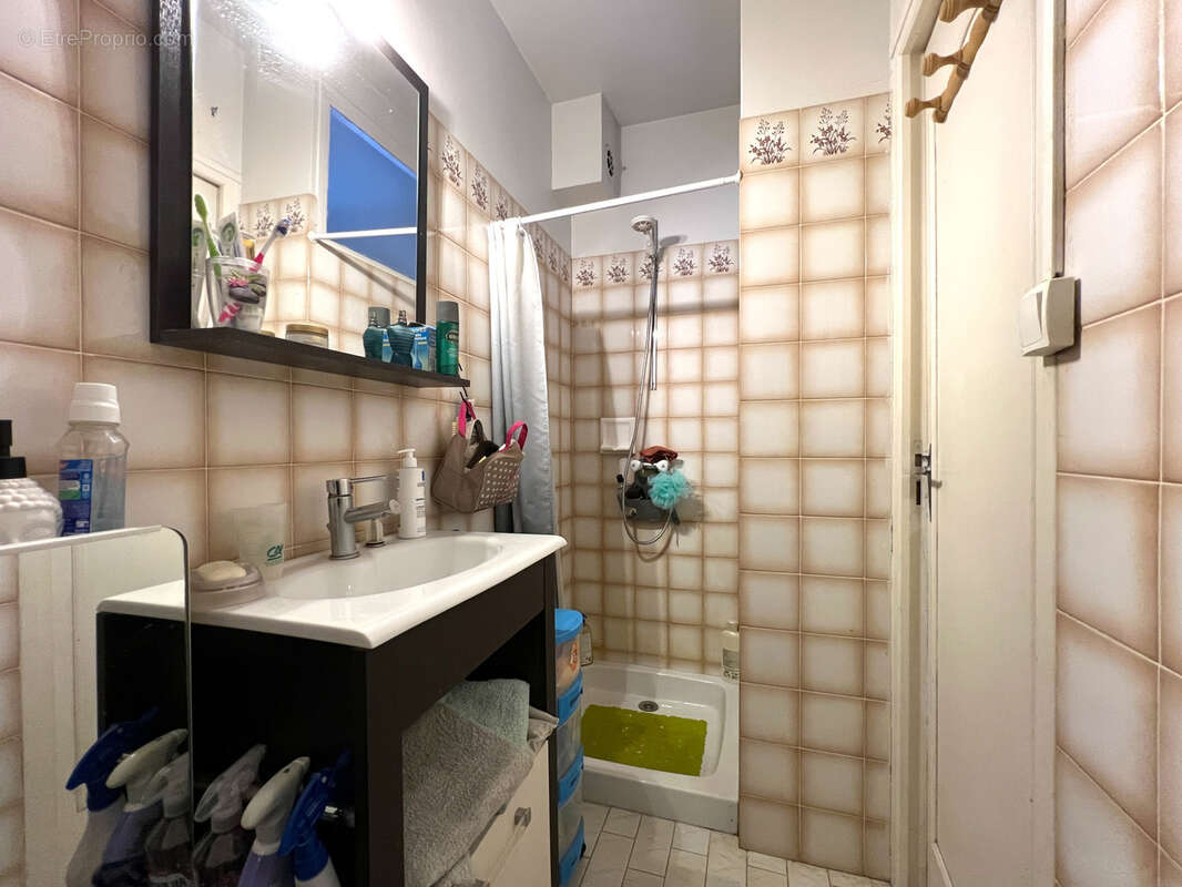 Maison à YZEURES-SUR-CREUSE