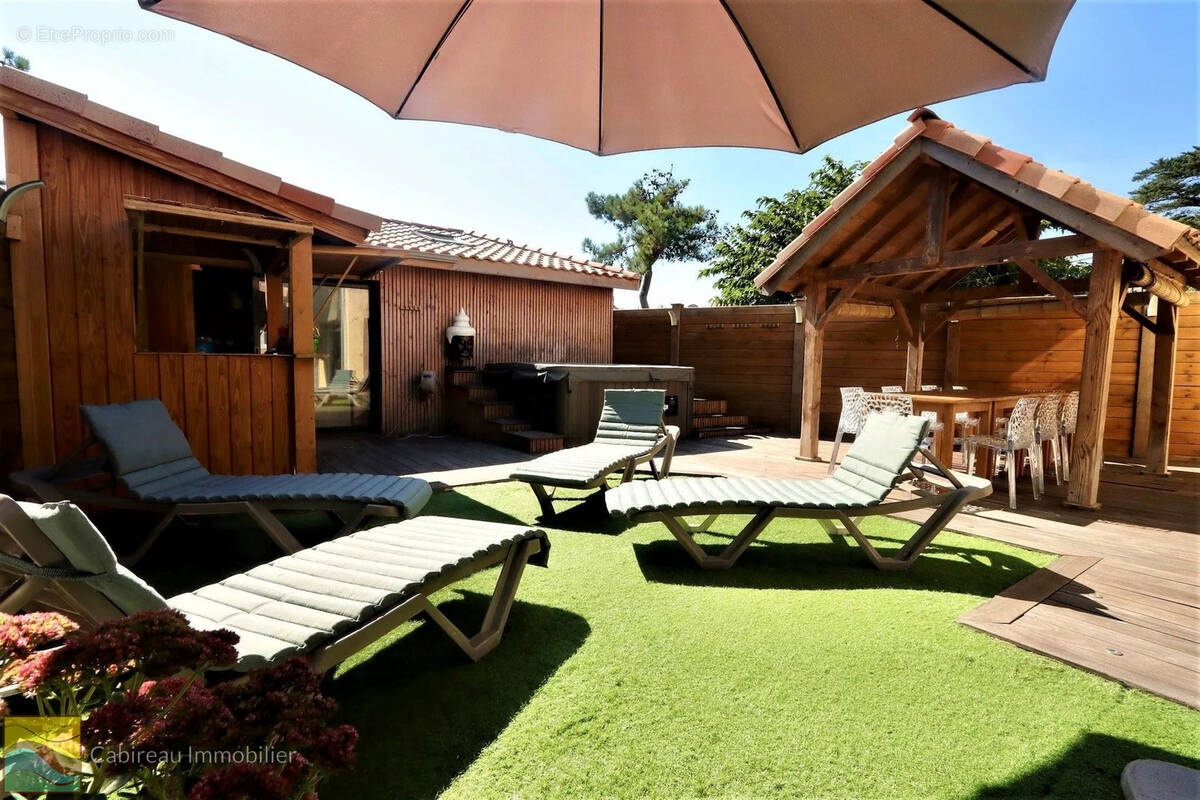 Maison à LACANAU
