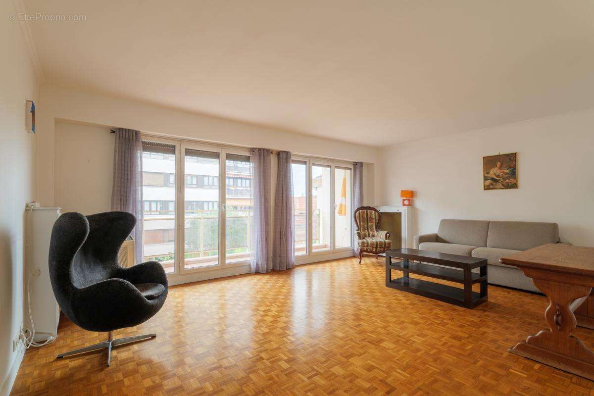 Appartement à SAINT-MAUR-DES-FOSSES
