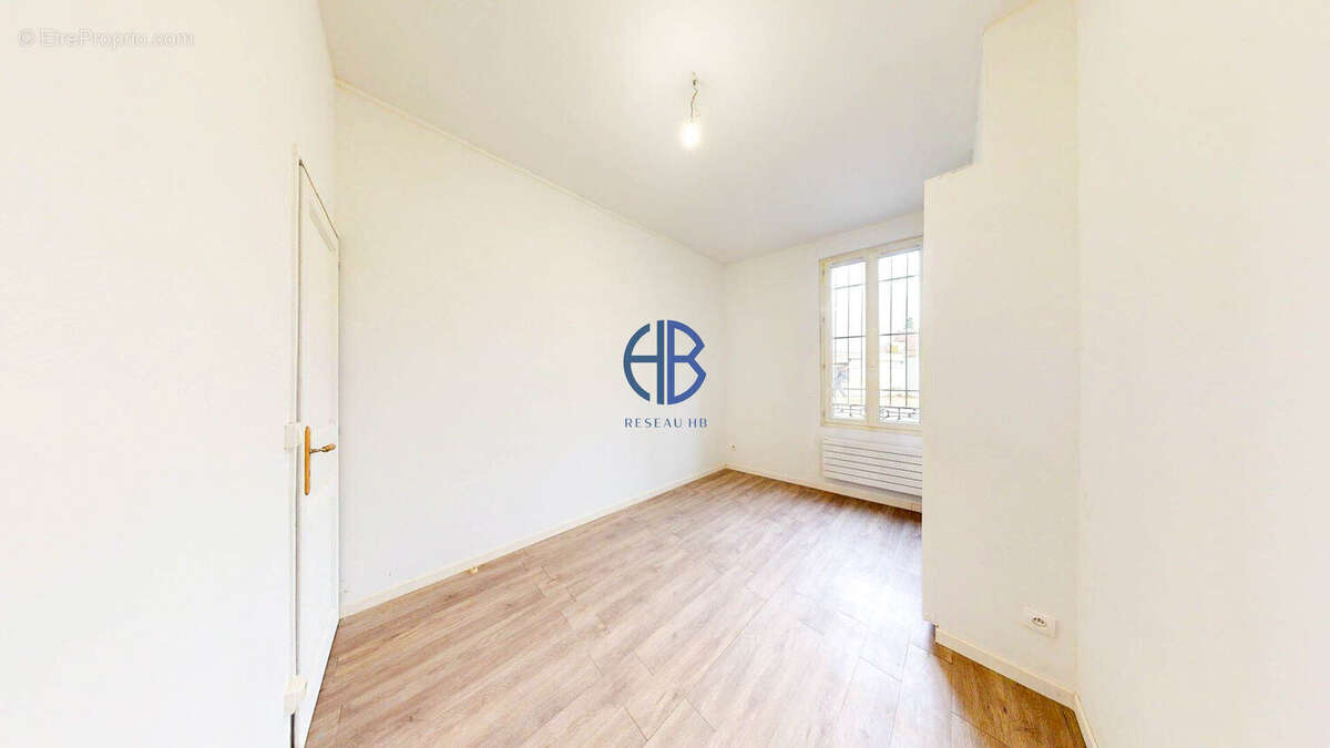 Appartement à AUBERVILLIERS