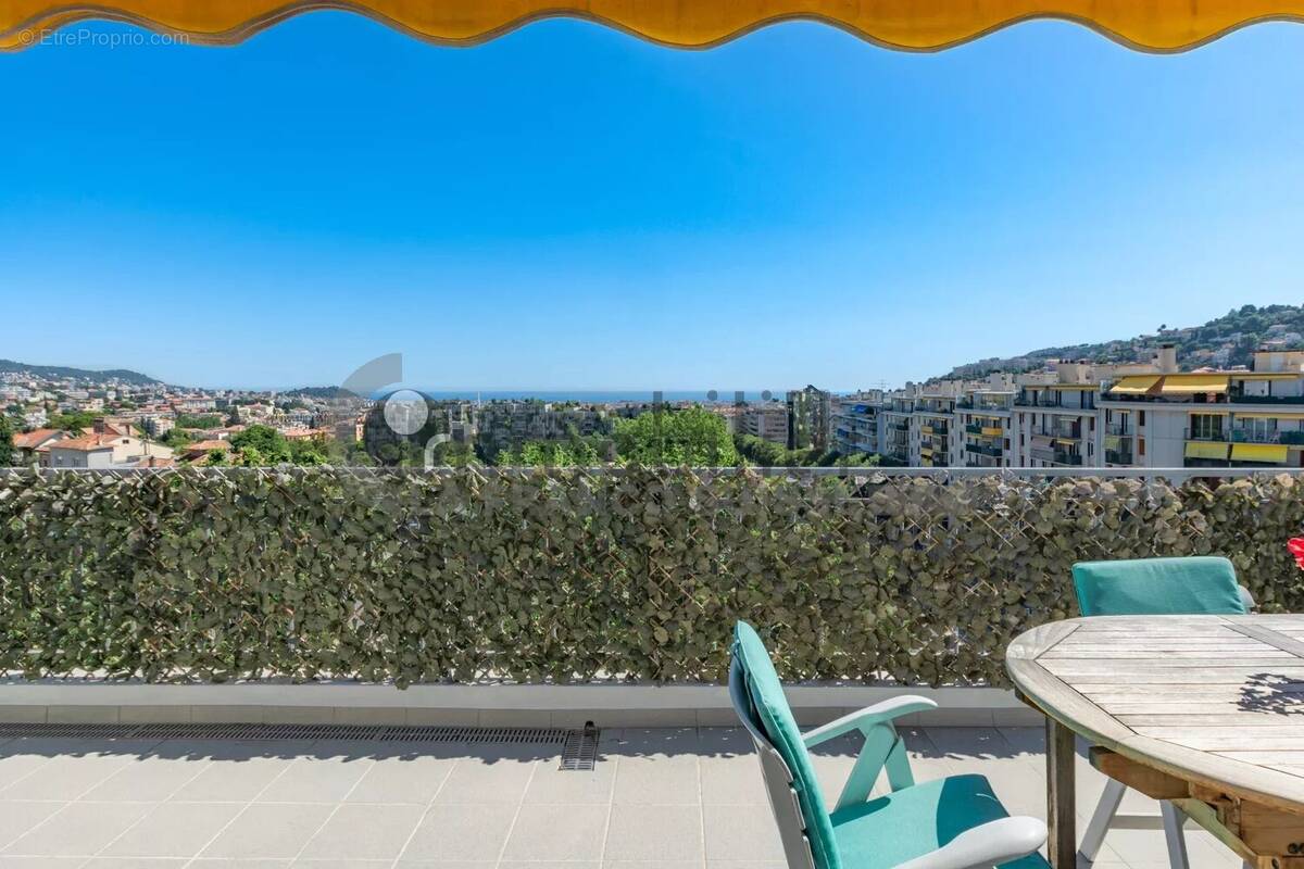 Appartement à NICE