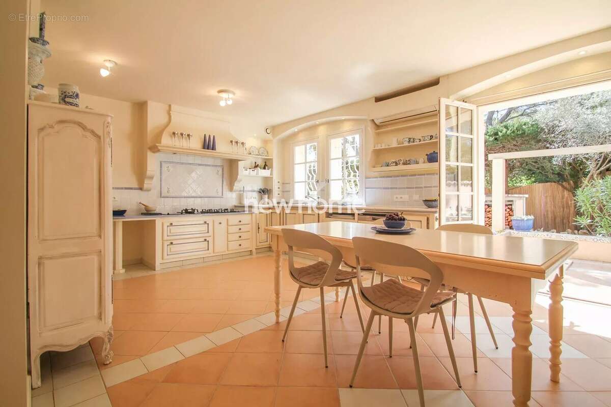 Maison à SAINT-RAPHAEL