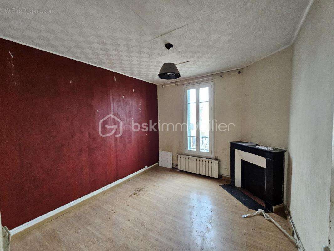 Maison à VIGNEUX-SUR-SEINE