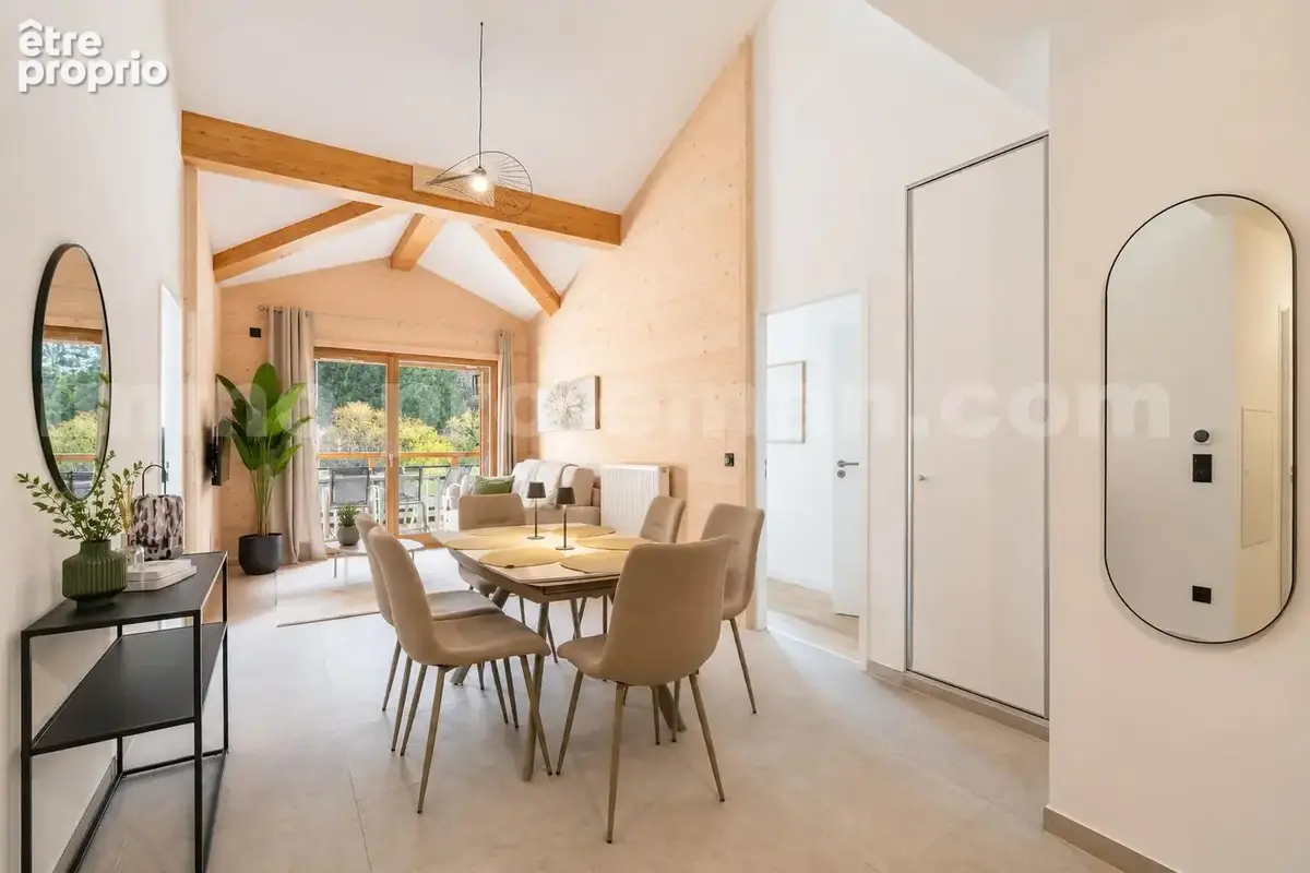 Appartement_T3_Les_Gets_station_ski_Suisse_direction_GENELVE_investissement_vente_séjour_salon_salle_a_manger_cuisine_balcon_