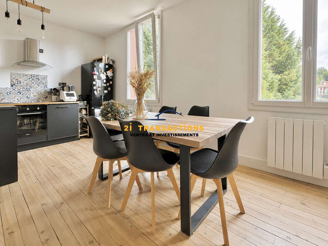 Appartement à SAINT-ETIENNE