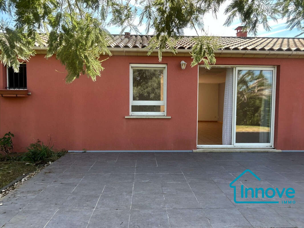 Maison à MONTBARTIER