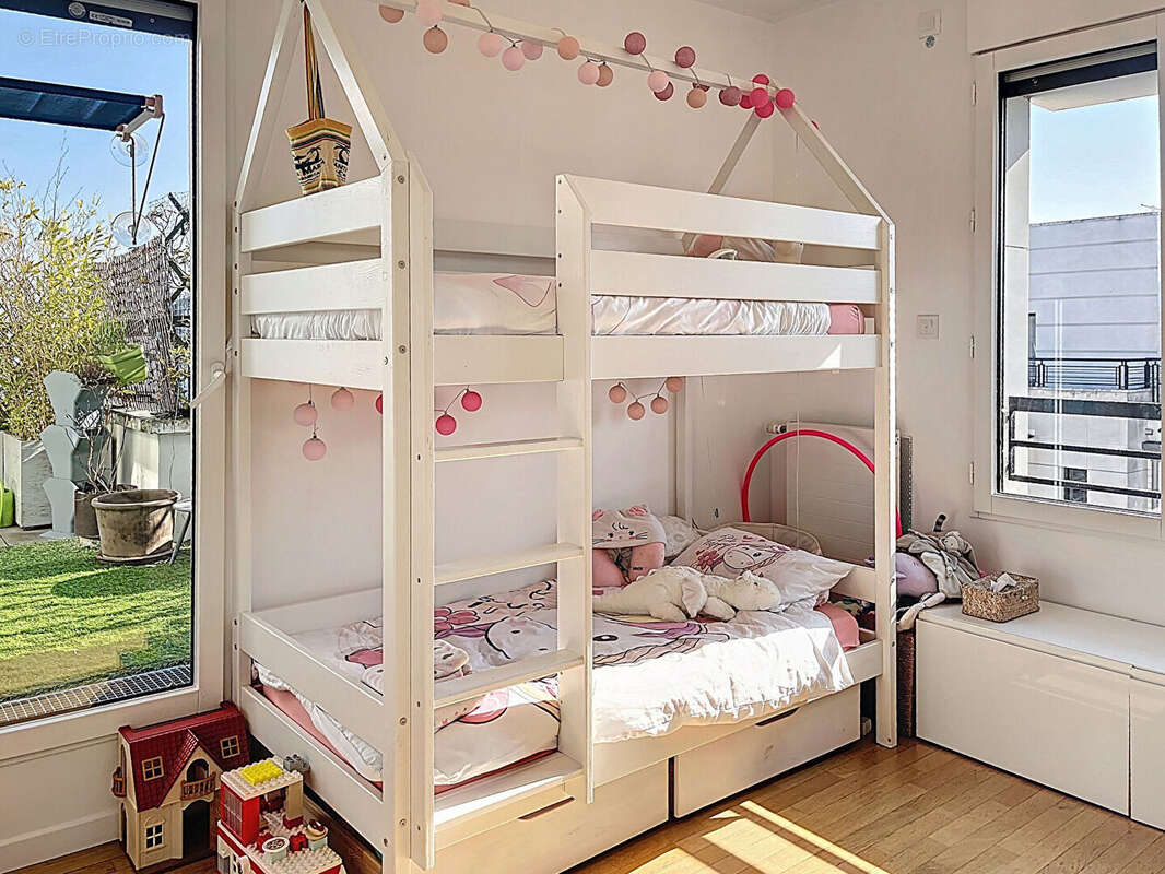 Appartement à SURESNES