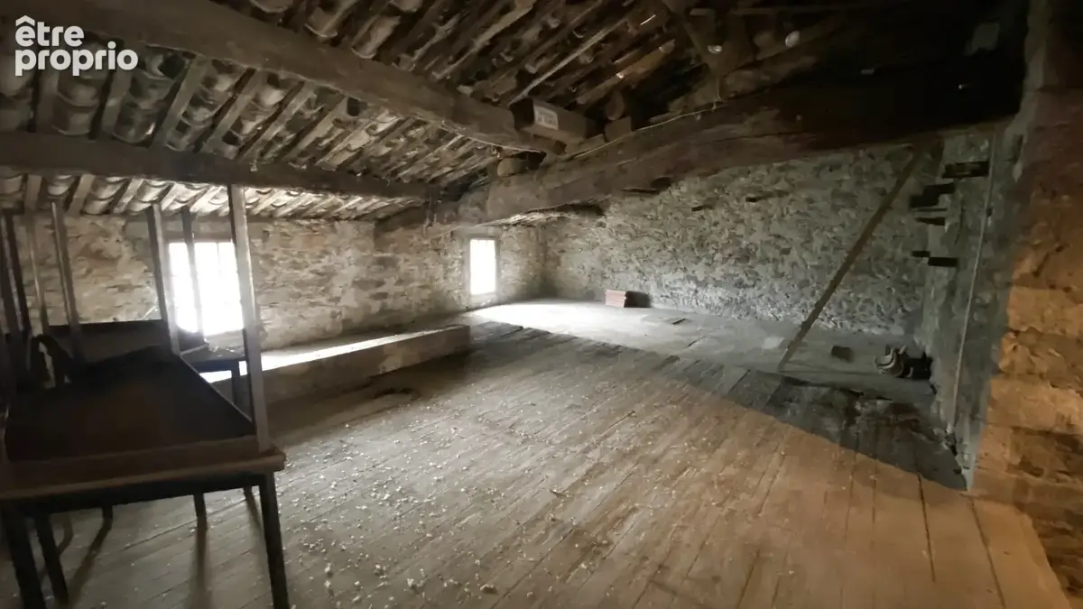 A vendre en exclusivité ensemble immobilier de 257 m2 à rénover avec jardin à Minerve - photo 3