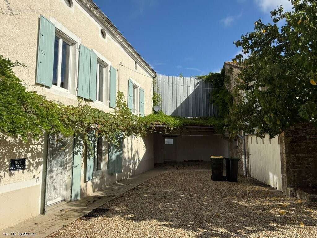 Maison à VILLEFAGNAN