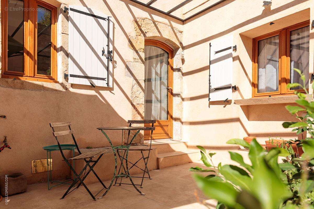 Appartement à FAYENCE