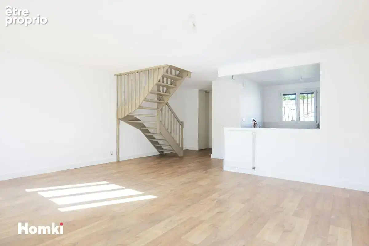 Appartement T4 de 92 m² à Montpellier 34000, Rue d'Athenes - photo 2