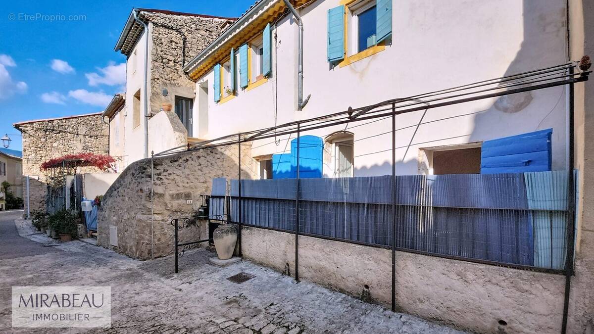 Appartement à SAINT-MARTIN-DE-LA-BRASQUE