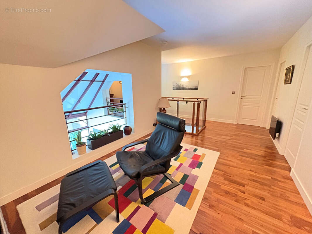 Maison à NAZELLES-NEGRON