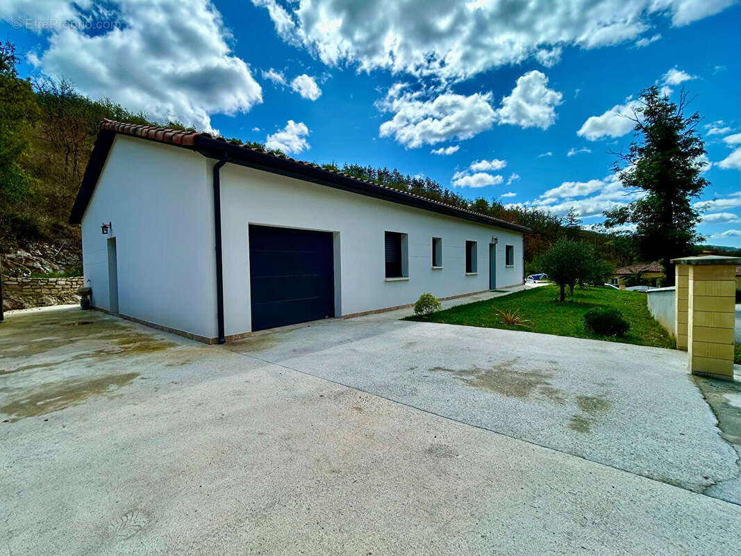 Maison à LAROQUE-DES-ARCS