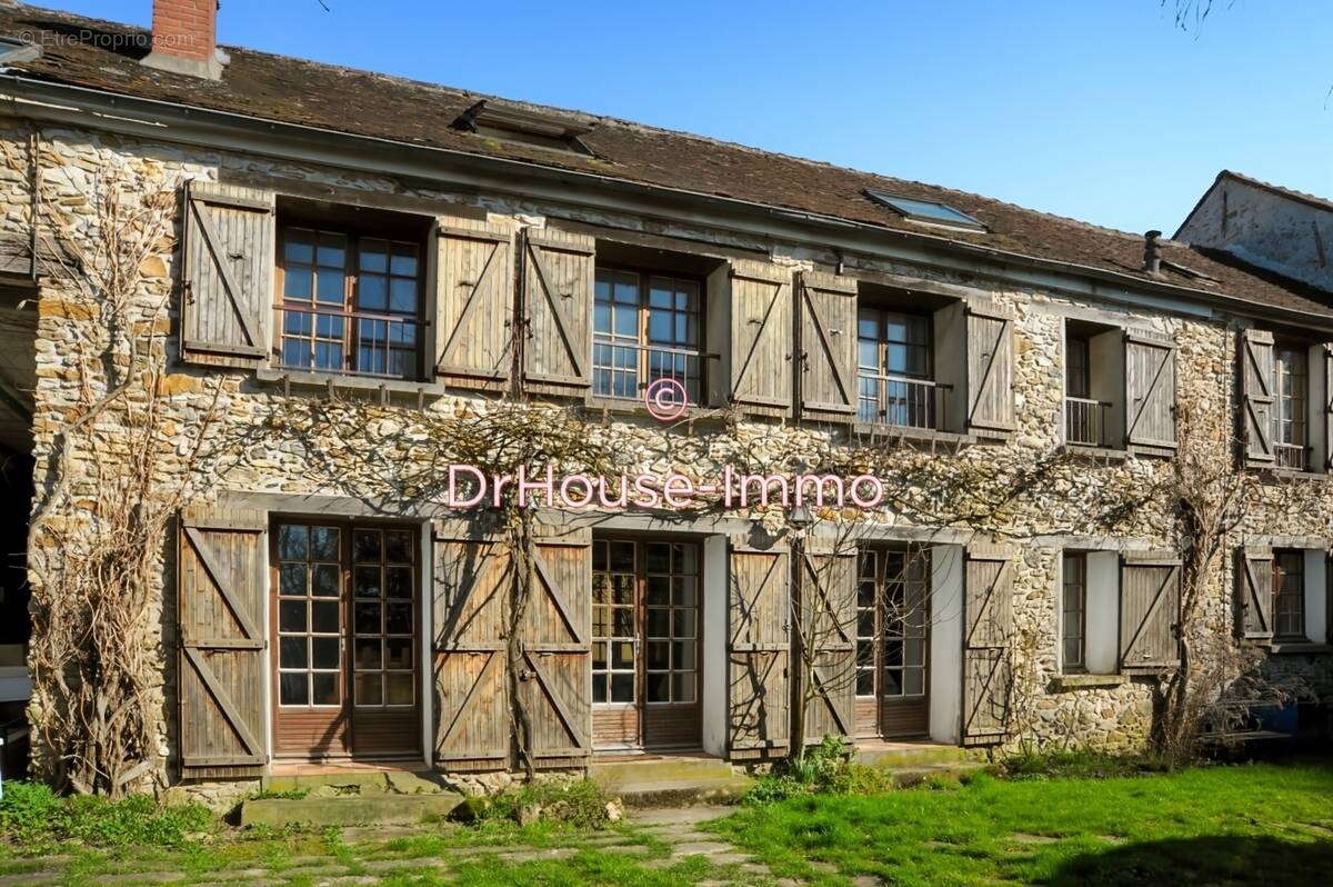 Maison à BUSSY-SAINT-GEORGES