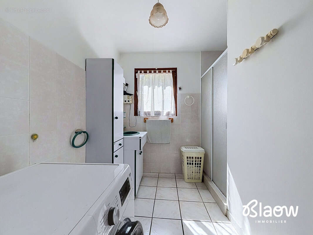 Maison 95 m² à Meyzieu  - photo 7