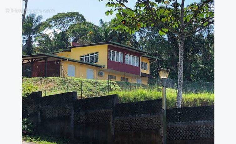 Maison à REMIRE-MONTJOLY