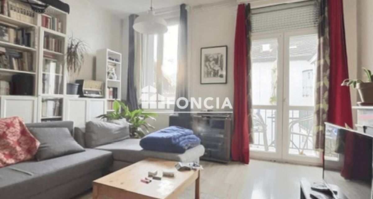 Appartement à SAINT-ETIENNE
