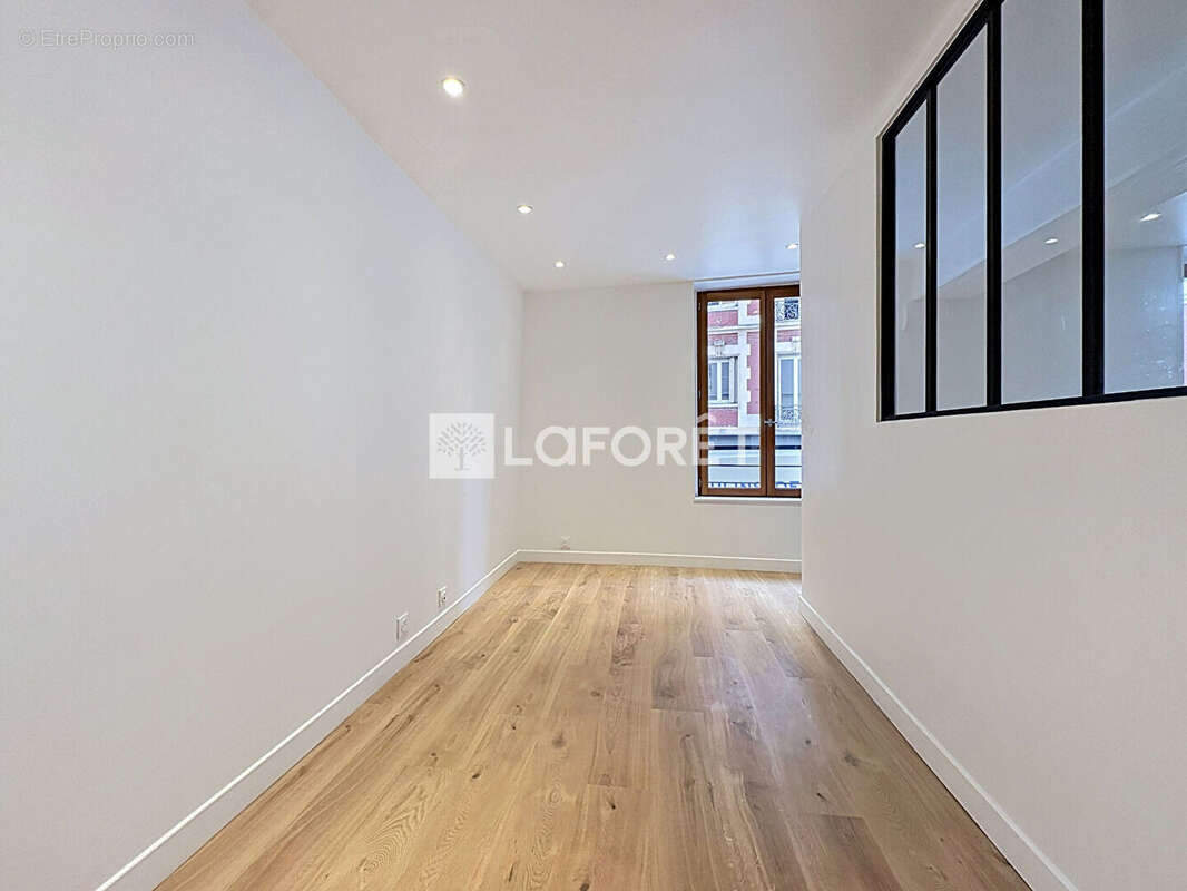 Appartement à SURESNES
