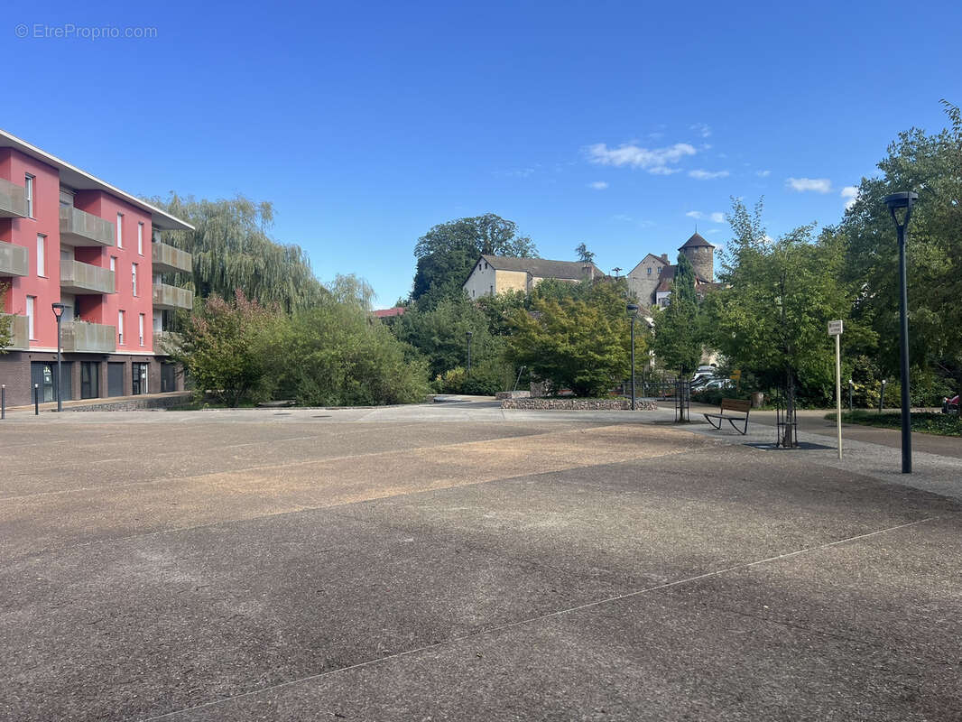 Appartement à CHAROLLES