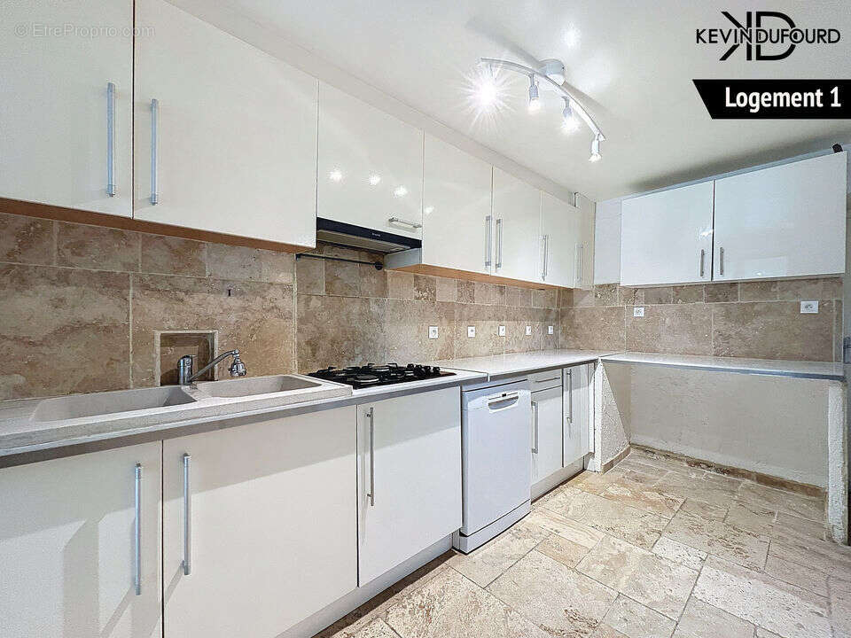 Maison à VILLENEUVE-DE-BERG