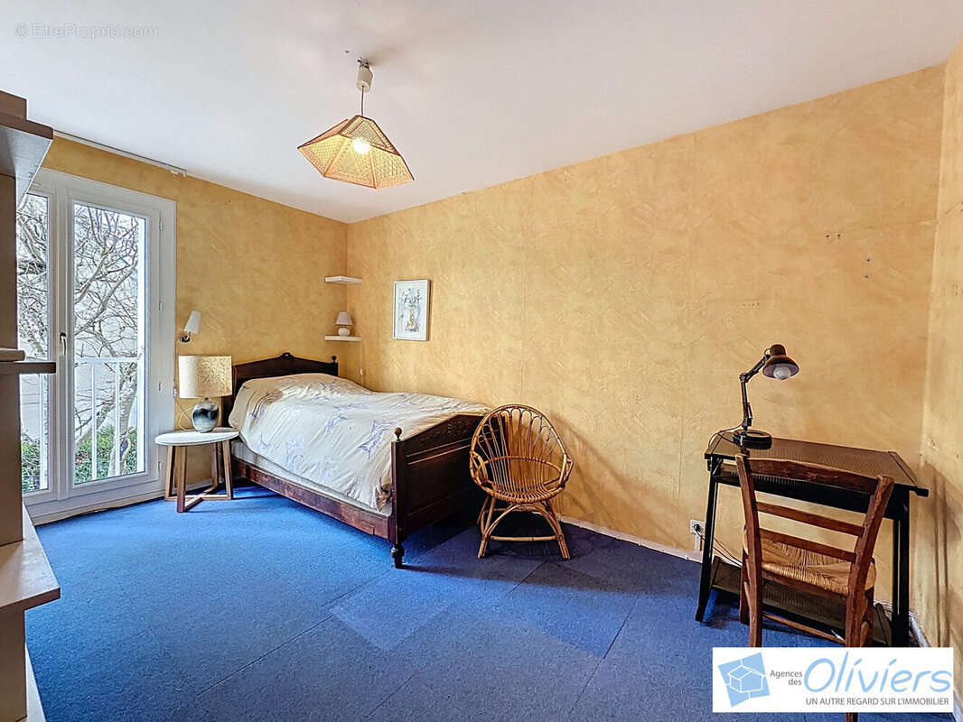 Maison à VOISINS-LE-BRETONNEUX