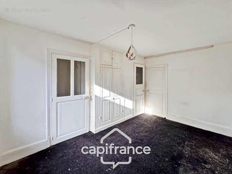 Maison à LA CHARITE-SUR-LOIRE