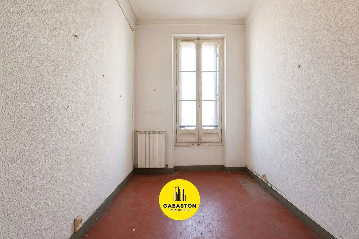 Appartement 75 m² à Marseille-2e  - photo 9