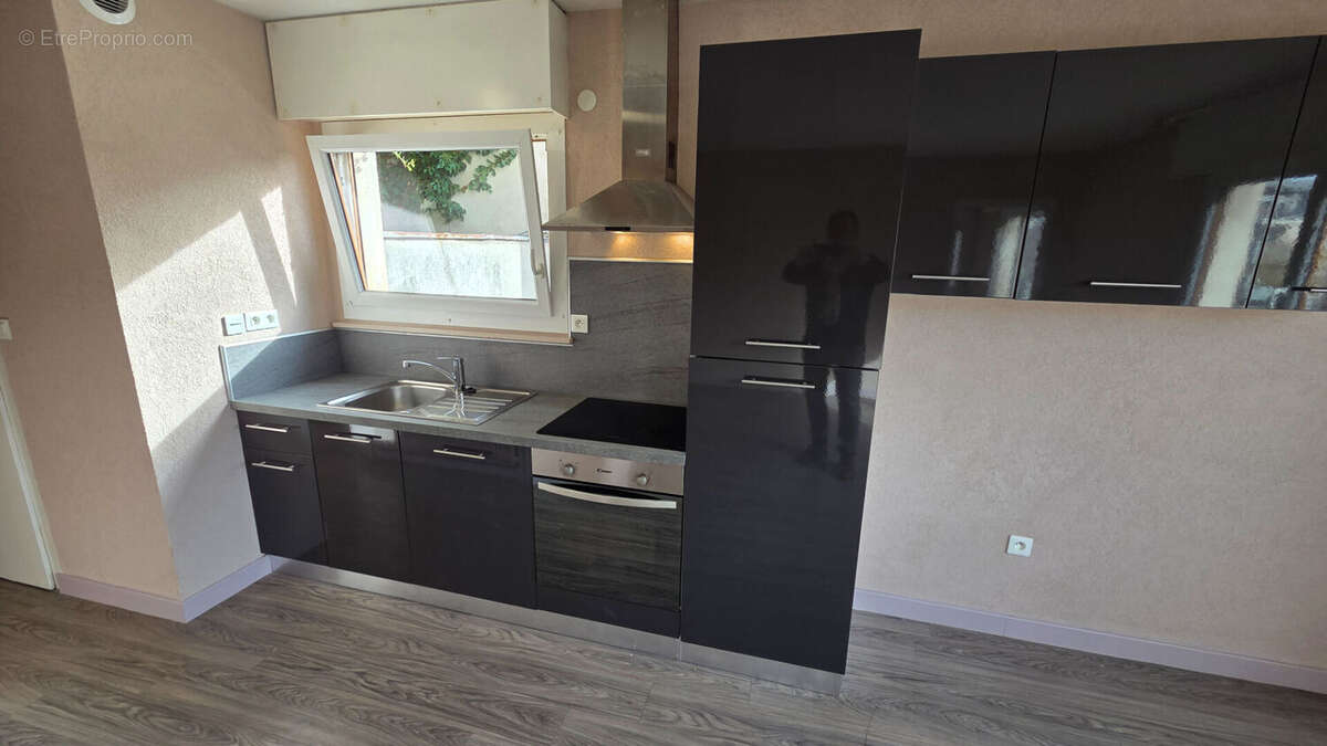 Appartement à BONNE