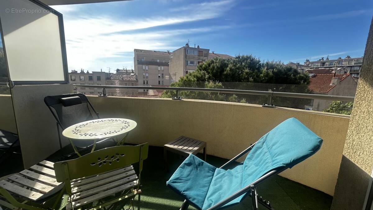 Appartement à MARSEILLE-4E