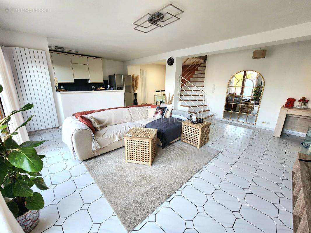 Maison à GOURNAY-SUR-MARNE