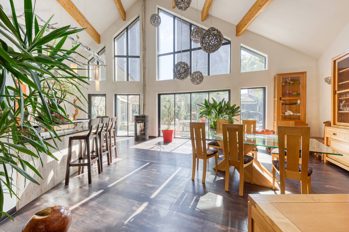 Maison à OZOIR-LA-FERRIERE