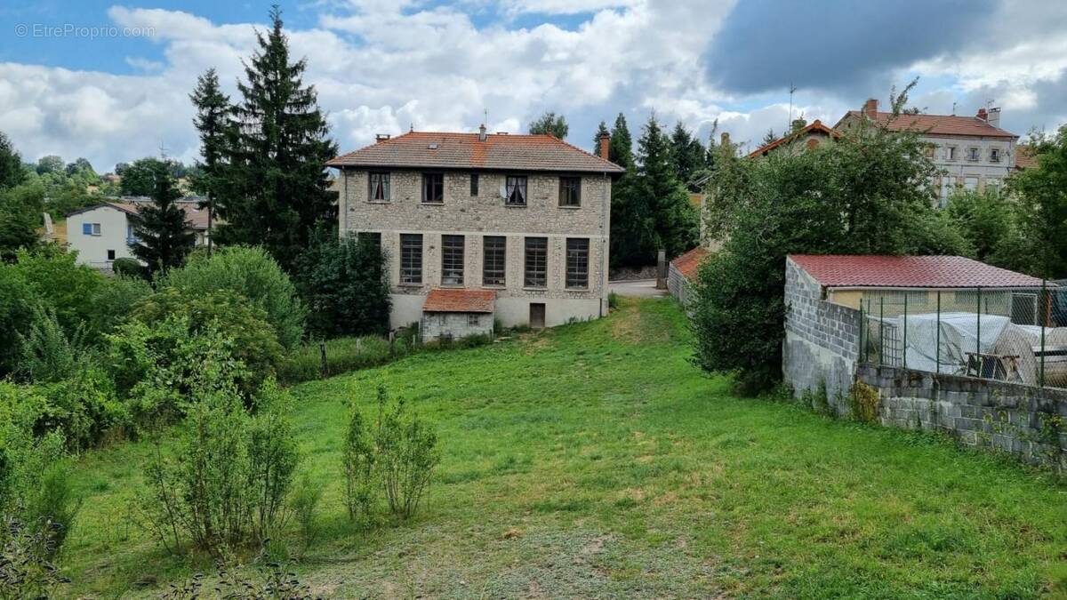 Maison à SAINT-PAL-DE-MONS