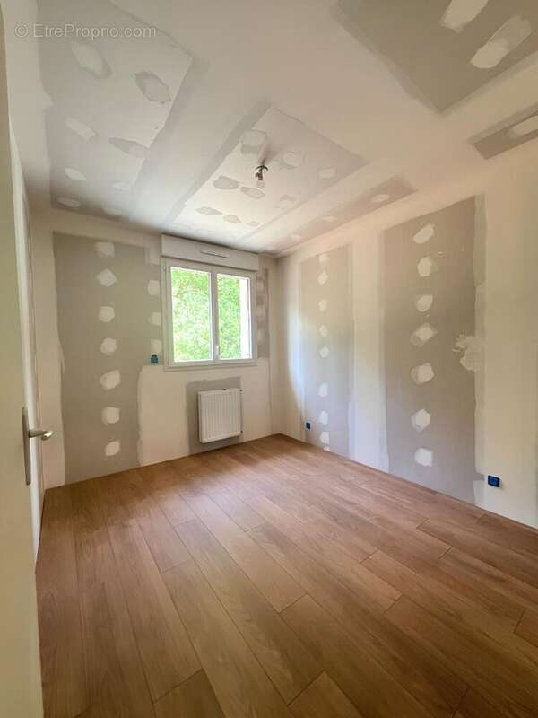 Maison 83 m² à Marzan  - photo 4