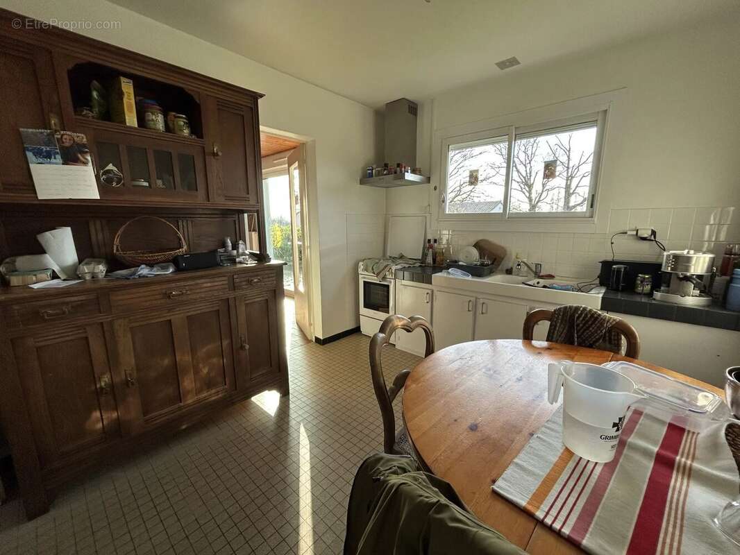 Maison à MONCOUTANT