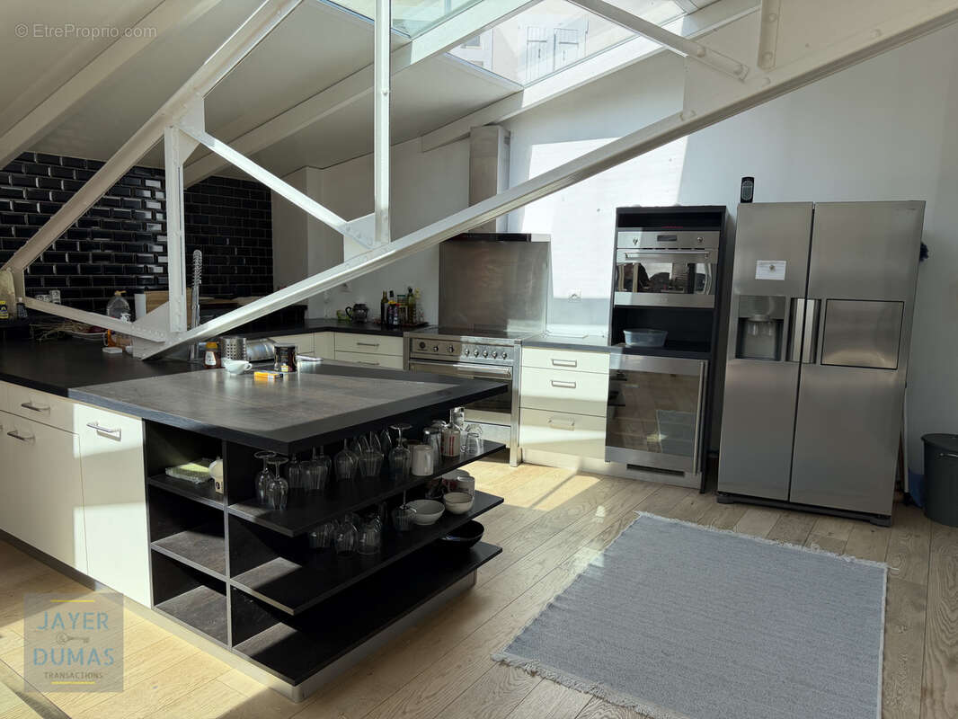 CHALON-SUR-SAONE - Magnifique Maison de ville traitée comme un Loft  - Grand Garage - - photo 3