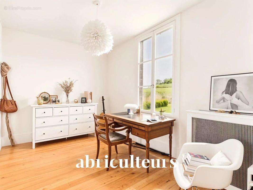 Maison à FRESNOY-LA-RIVIERE