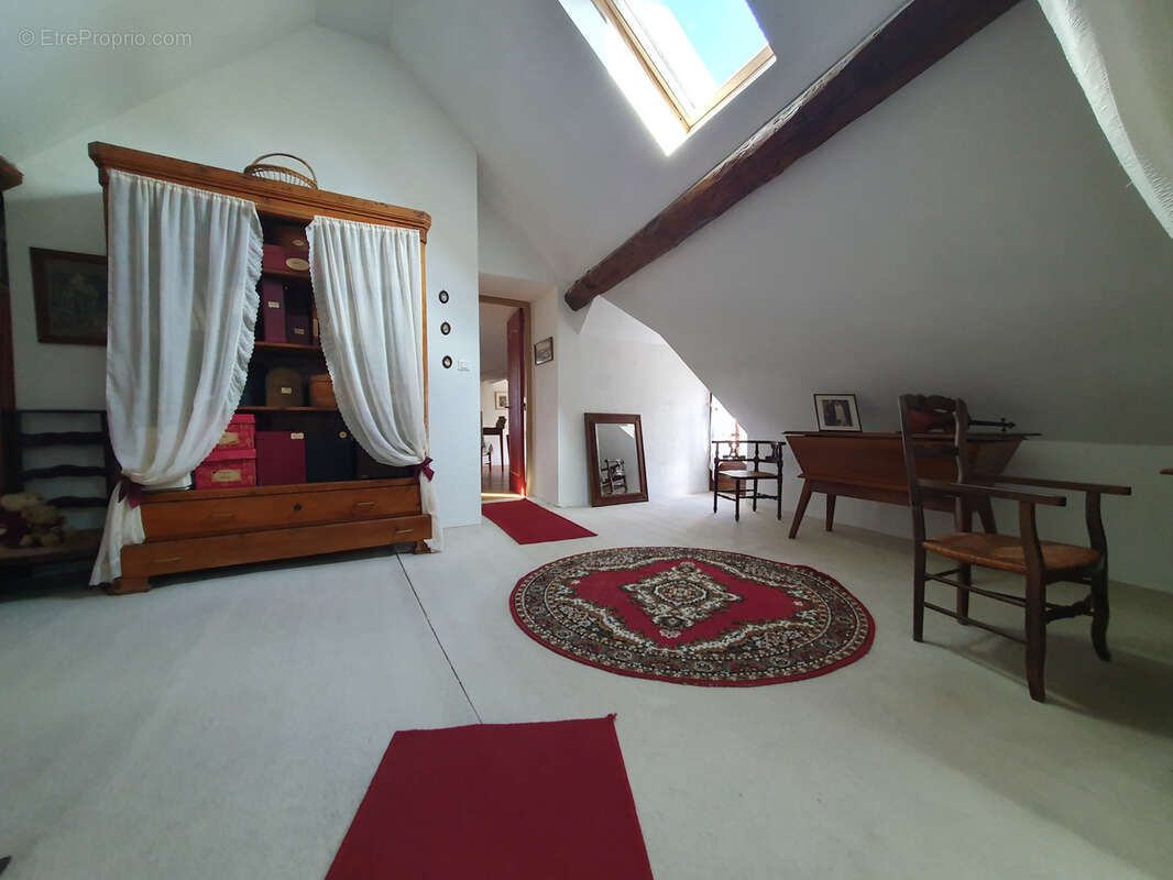Maison à SAINT-POURCAIN-SUR-SIOULE