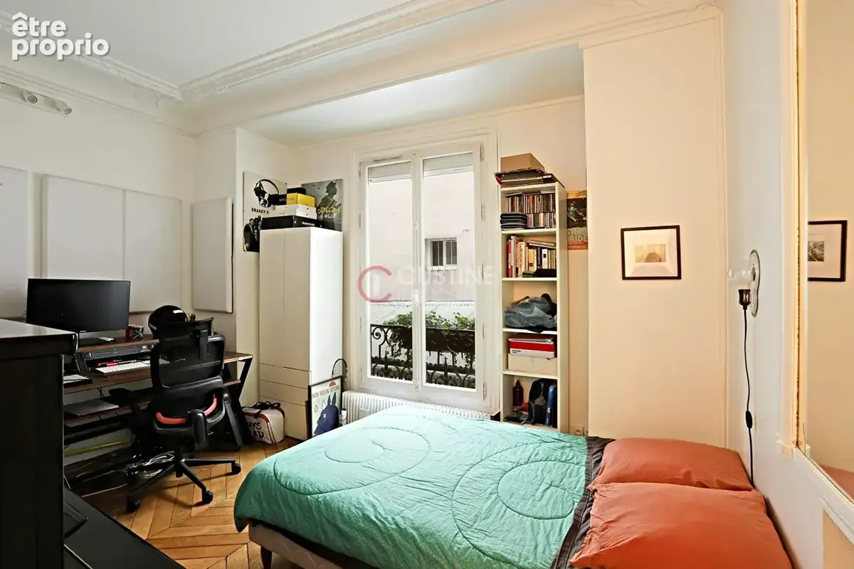 Boulevard Barbès -87 m² - 4 pièces -2 chambres - Charme de l'ancien - photo 6