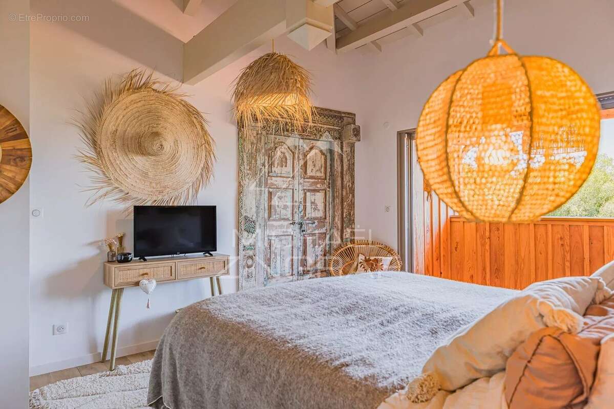 Maison à MIOS