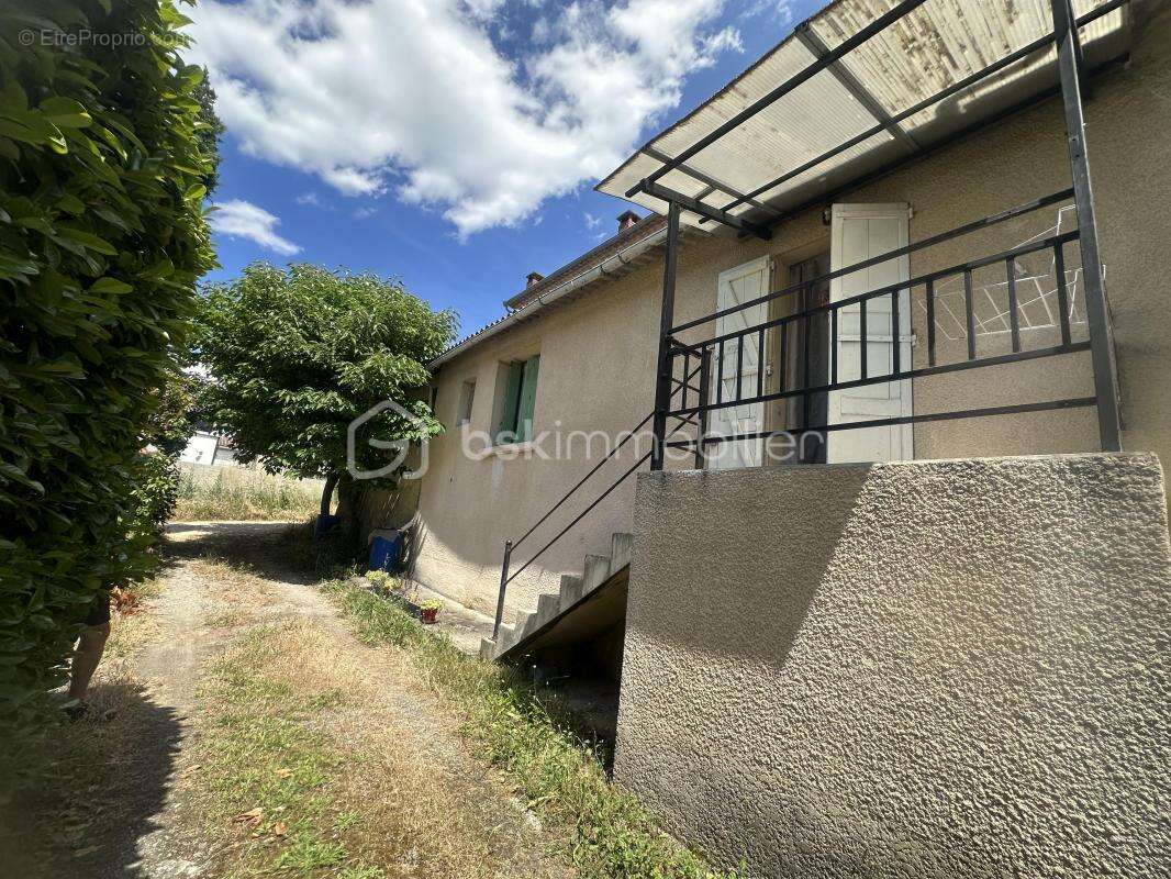 Appartement à SAINT-MARTIN-DE-VALGALGUES